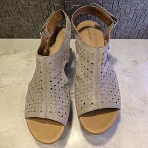Rockport Women's Taupe Leather Perforated Sling Sandals 9